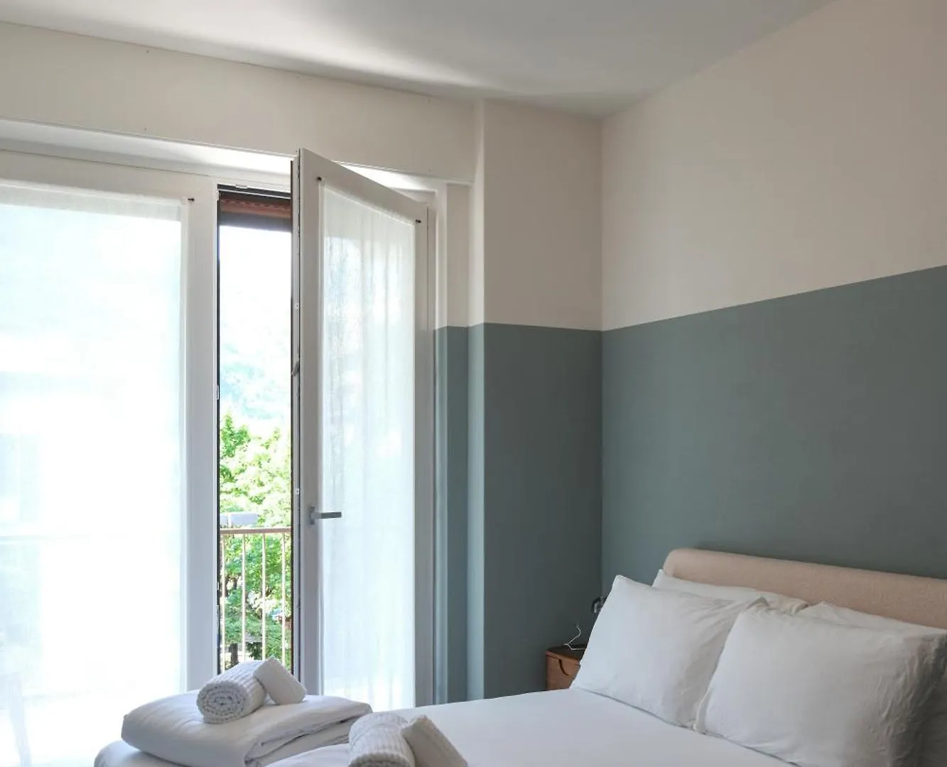 Prestige Main Apartment - Just 30 Seconds Walk To Bernina Express ティラーノ